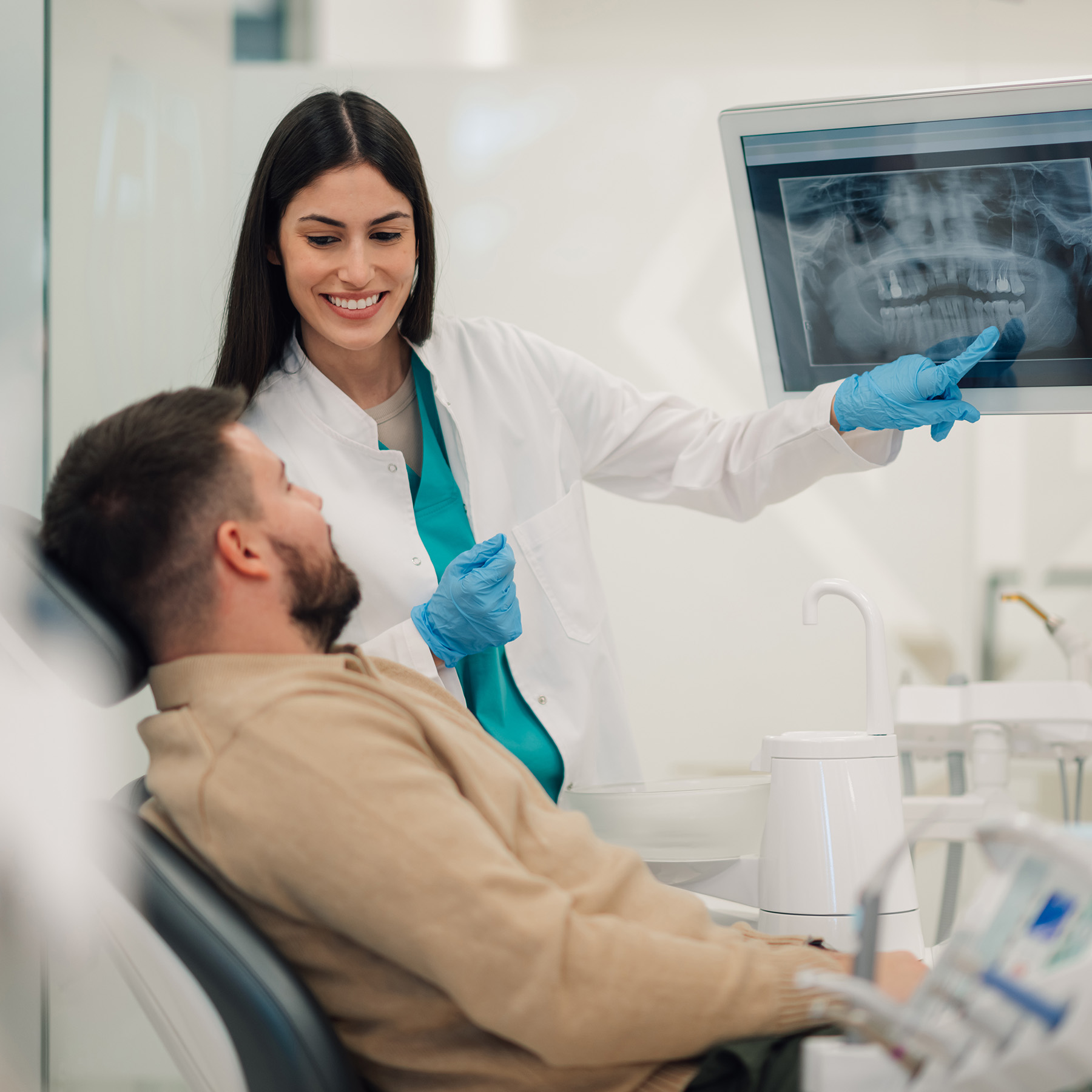 Straine | Dental Cleanings, Ceramic Crowns and Teeth Whitening